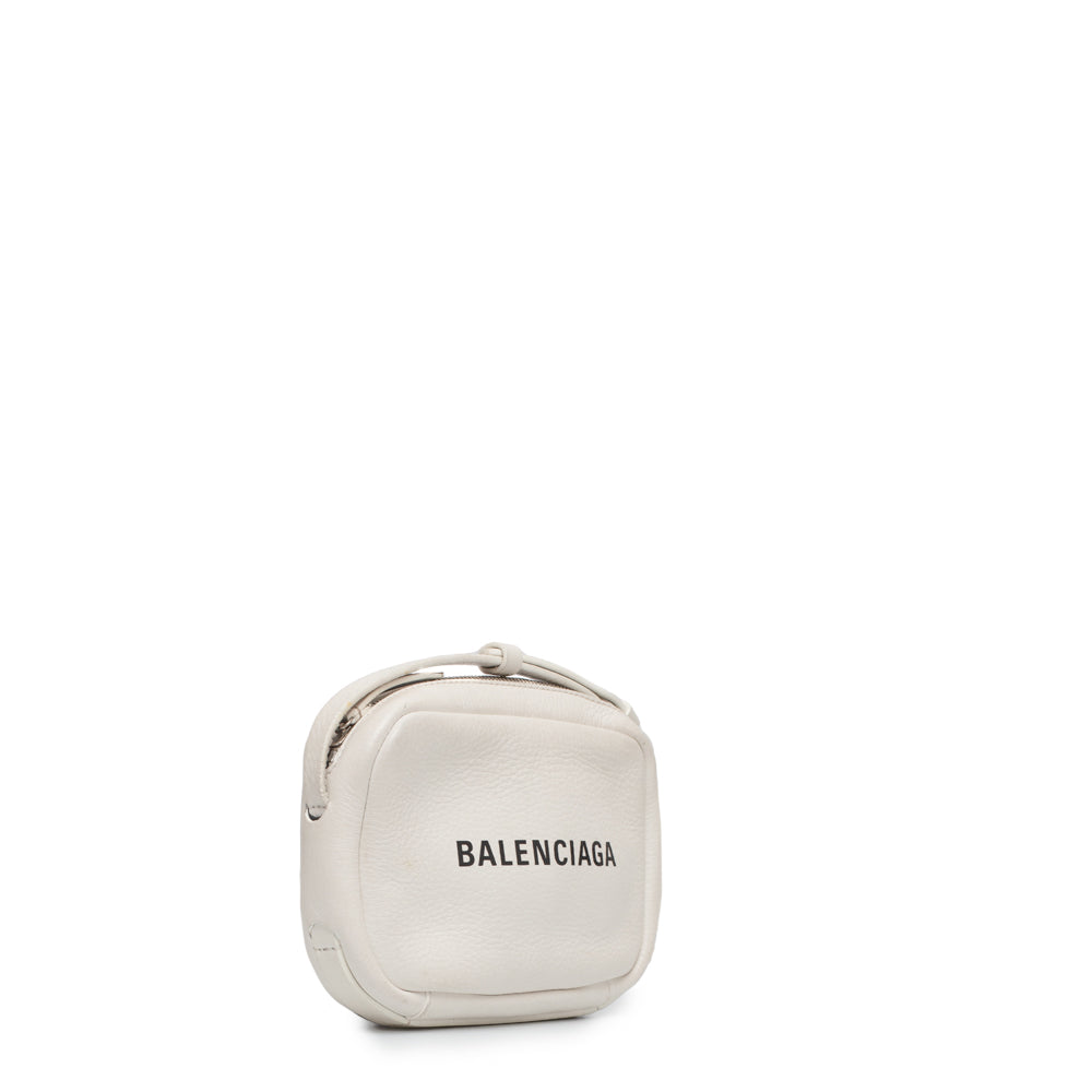 Balenciaga white leather Camera bag Second Hand Used Vintega