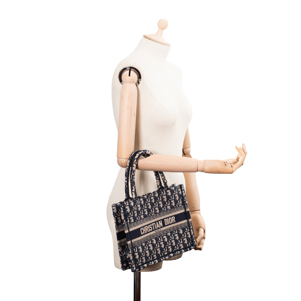 Designer Tote Bags — Women's Leather Goods | DIOR