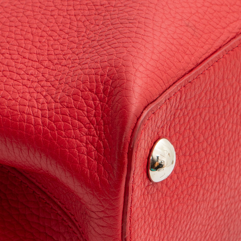 Capucines Nano bag in red leather Louis Vuitton - Second Hand / Used –  Vintega