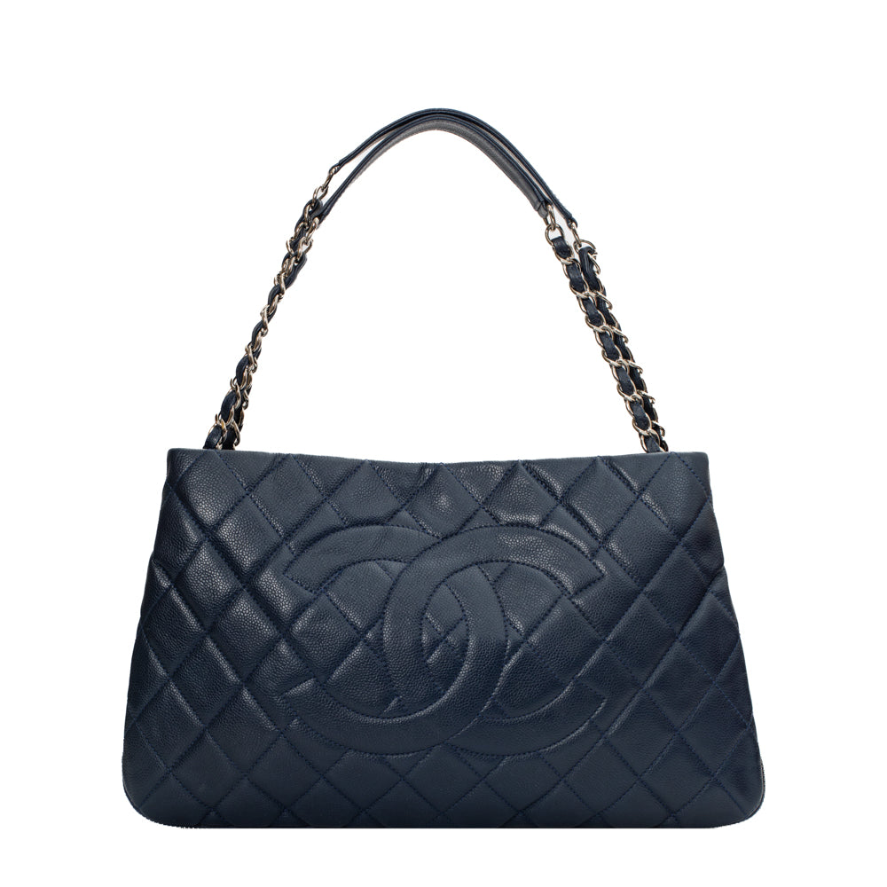 Chanel blue grained leather GST bag Second Hand Used Vintega