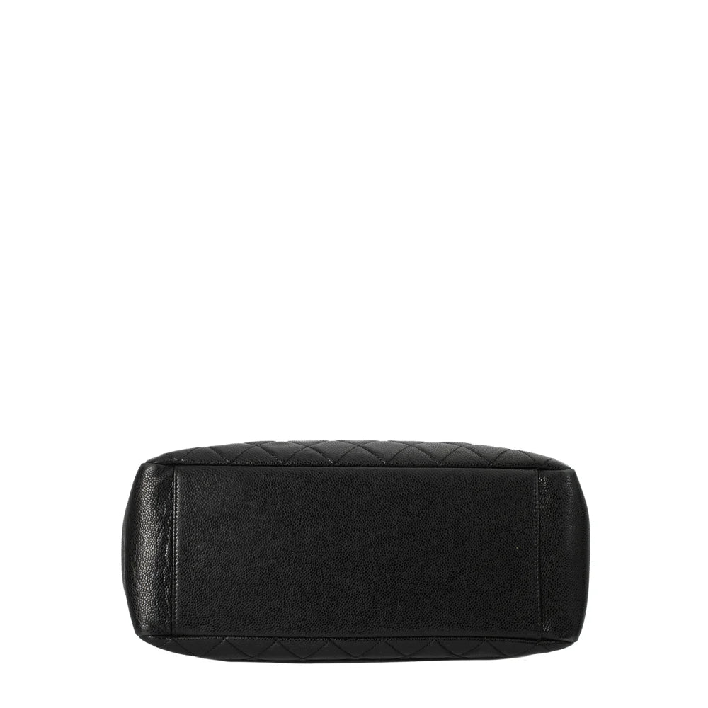Sold at Auction: CHANEL BLACK TUFTED LEATHER PURSE 9