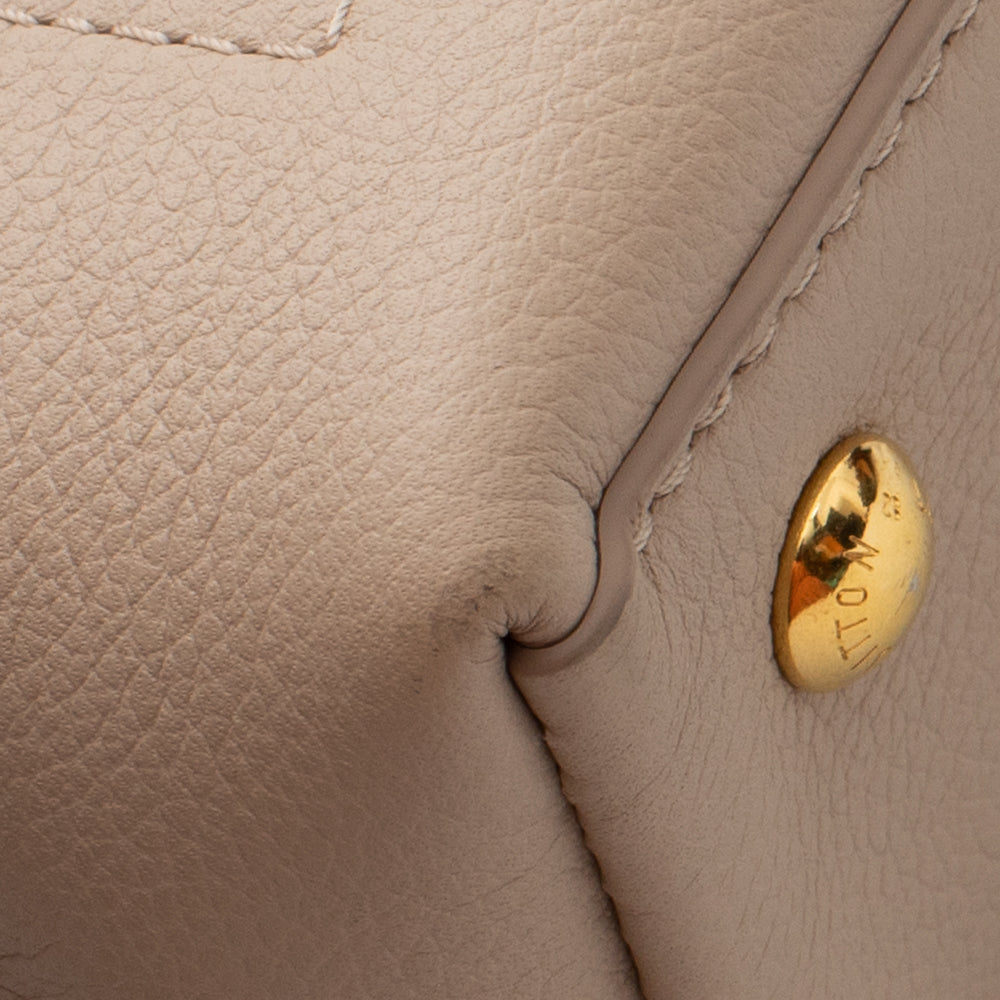 Louis Vuitton - Authenticated Lockme Handbag - Leather Beige Plain for Women, Never Worn