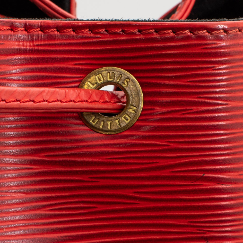 Sac Seau NéoNoé MM en cuir épi rouge Louis Vuitton - Seconde Main /  Occasion – Vintega