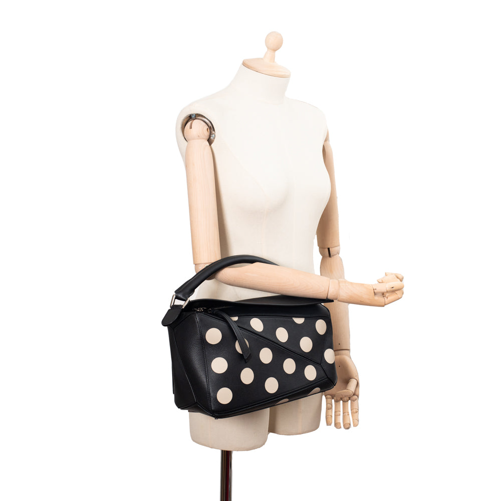 Puzzle Edition Dot bag in black leather Loewe Second Hand Used